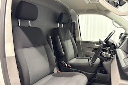 valkoinen Volkswagen Transporter 2021 kuva 14.