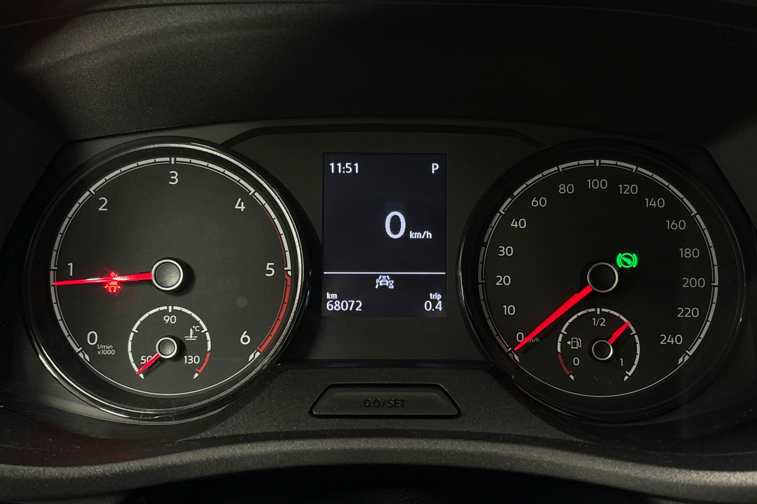 valkoinen Volkswagen Transporter 2021 kuva 18.