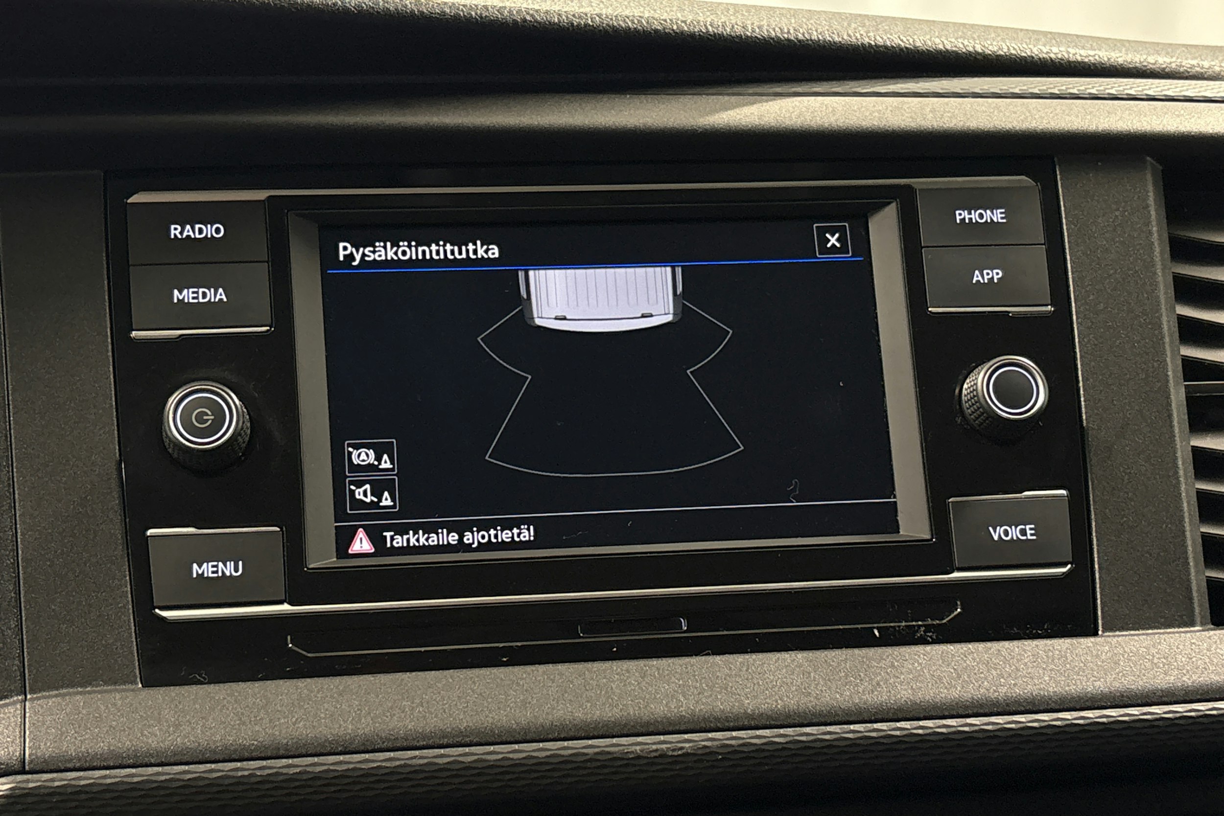 valkoinen Volkswagen Transporter 2021 kuva 22.