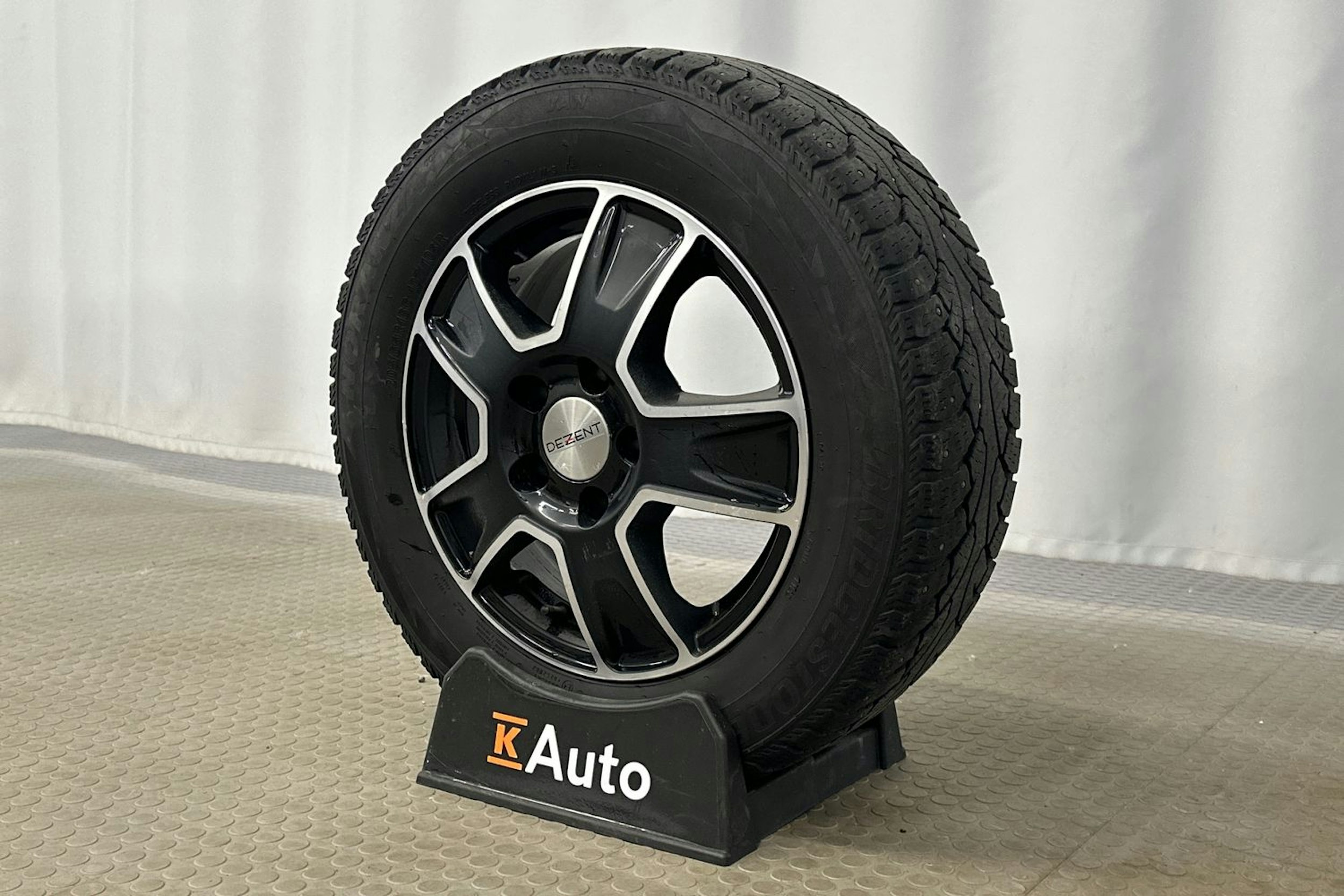 valkoinen Volkswagen Transporter 2021 kuva 10.