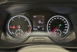 valkoinen Volkswagen Transporter 2021 kuva 14.