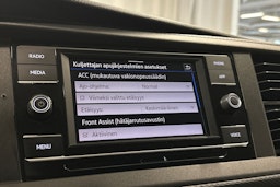 valkoinen Volkswagen Transporter 2021 kuva 19.