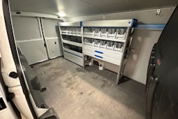 valkoinen Volkswagen Transporter 2021 kuva 24.