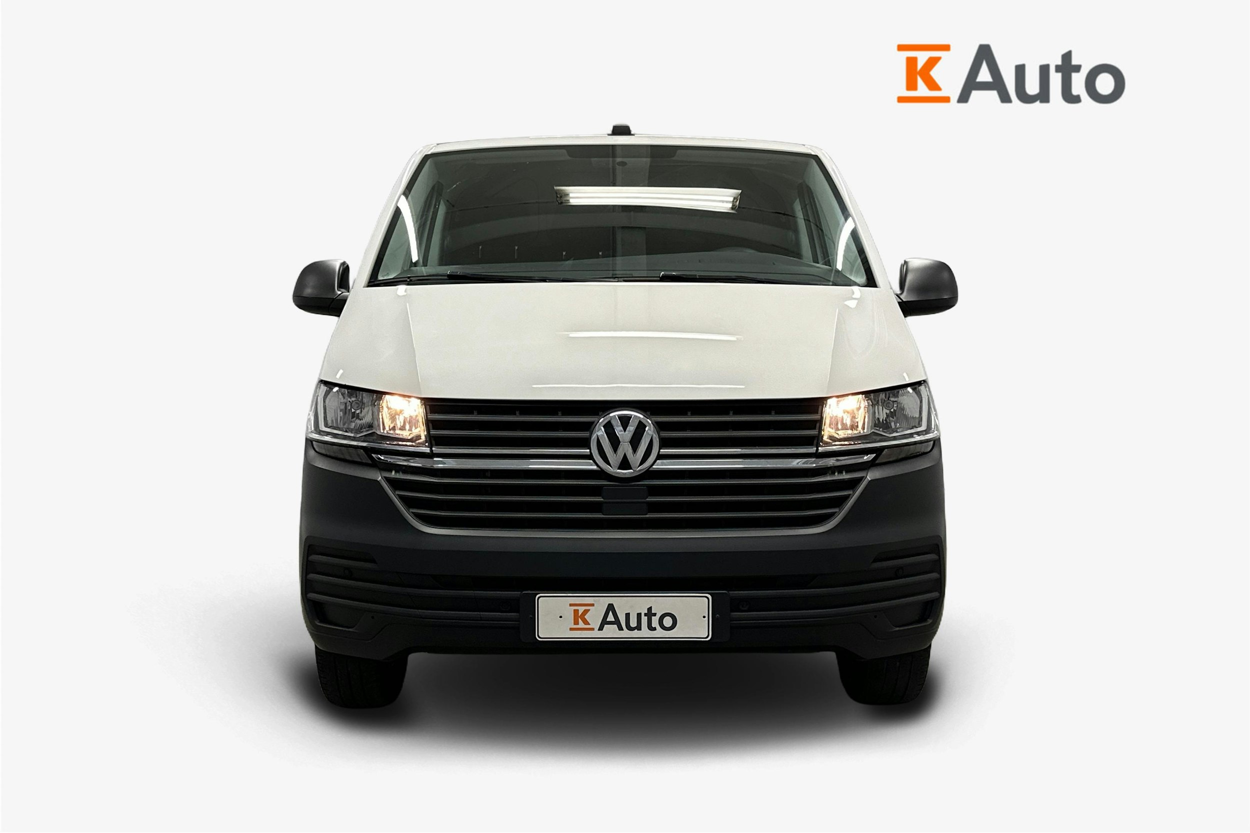valkoinen Volkswagen Transporter 2021 kuva 4.