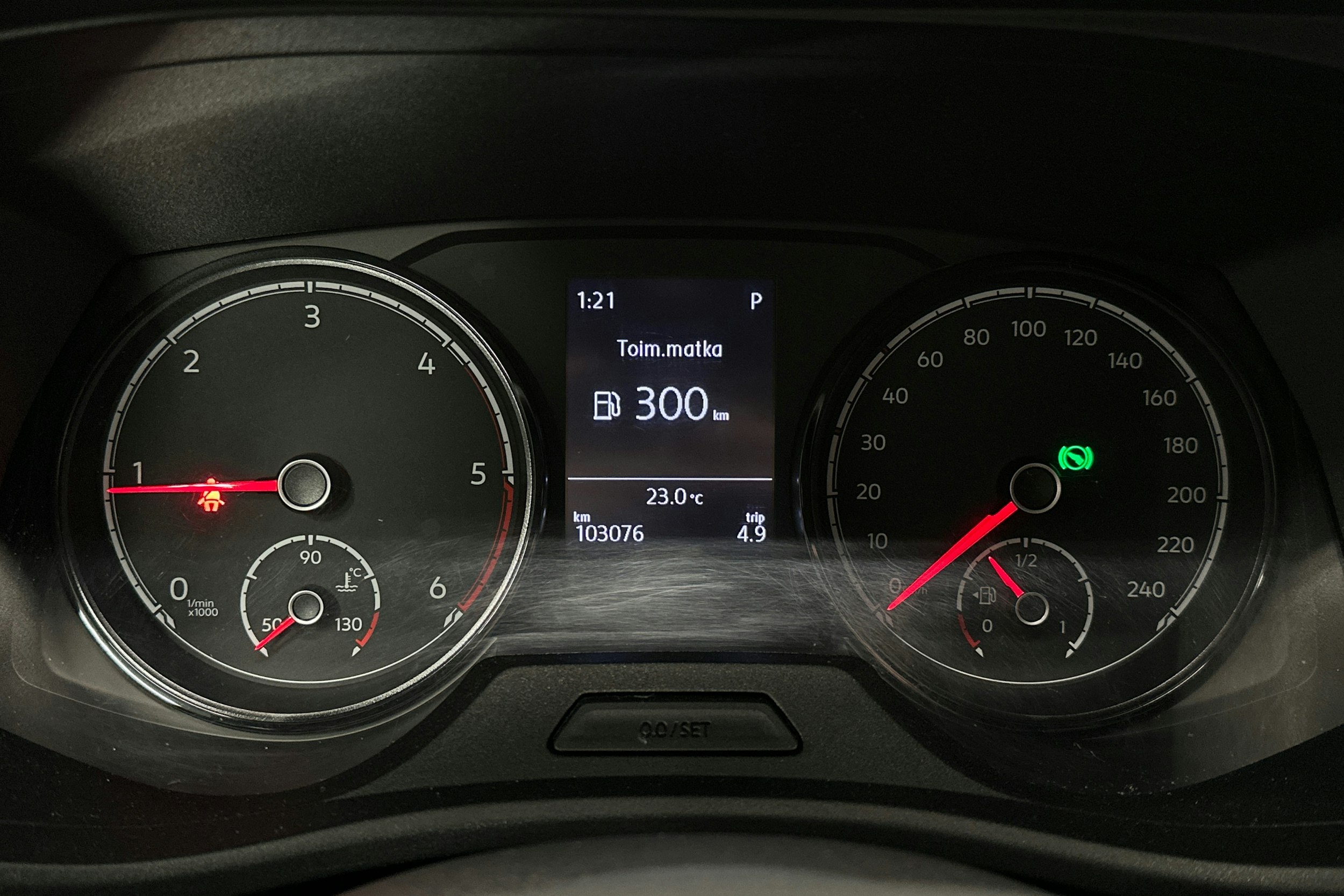 valkoinen Volkswagen Transporter 2021 kuva 14.