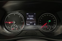 valkoinen Volkswagen Transporter 2021 kuva 14.