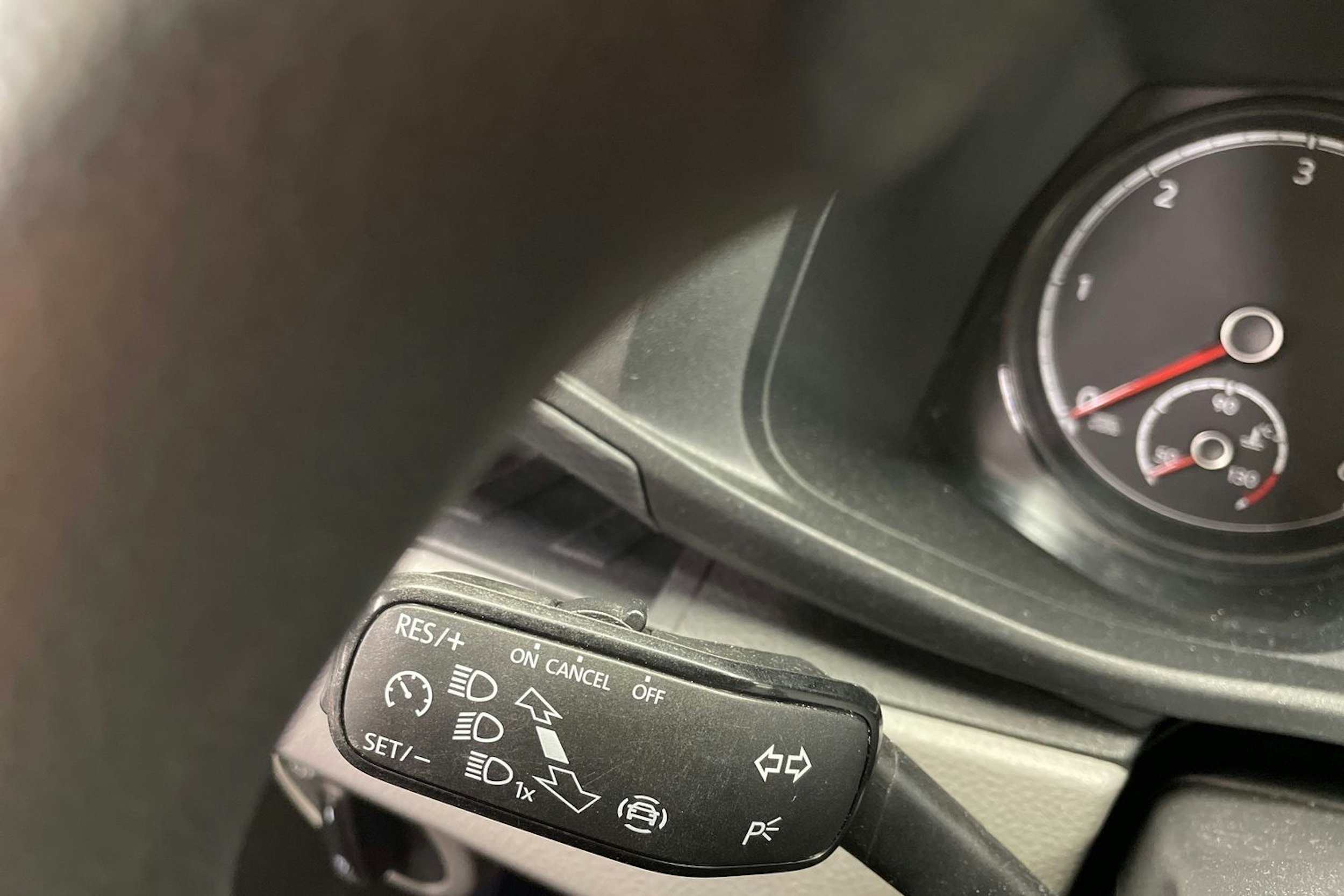 valkoinen Volkswagen Transporter 2021 kuva 25.