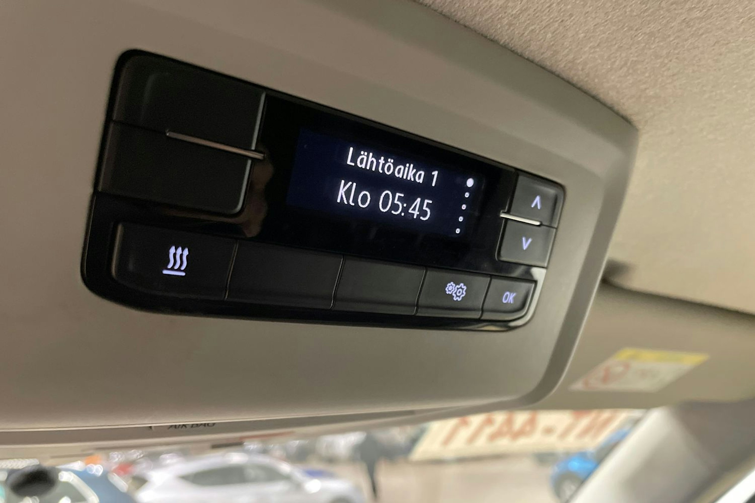 valkoinen Volkswagen Transporter 2021 kuva 34.