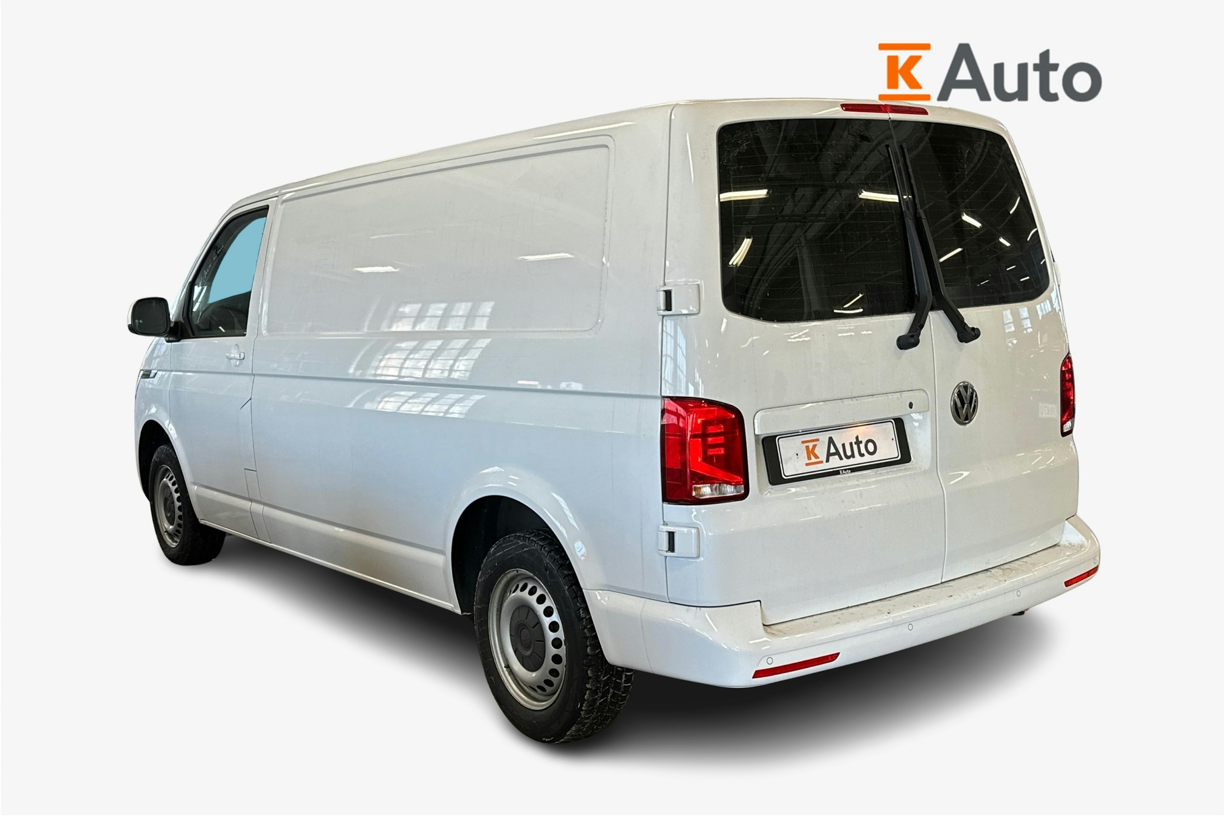 valkoinen Volkswagen Transporter 2021 kuva 2.