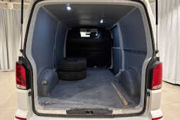 valkoinen Volkswagen Transporter 2021 kuva 15.