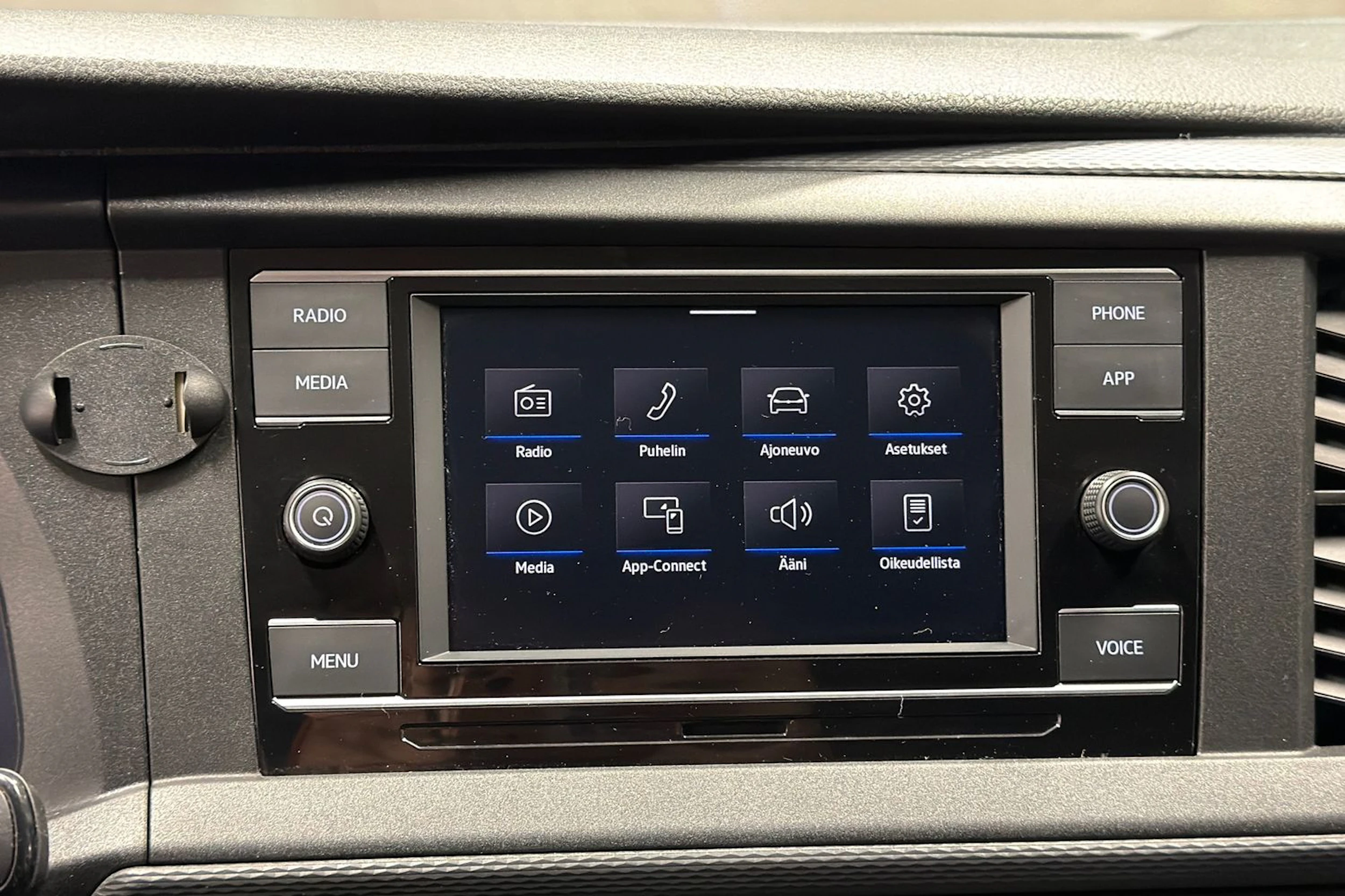 harmaa Volkswagen Transporter 2021 kuva 19.