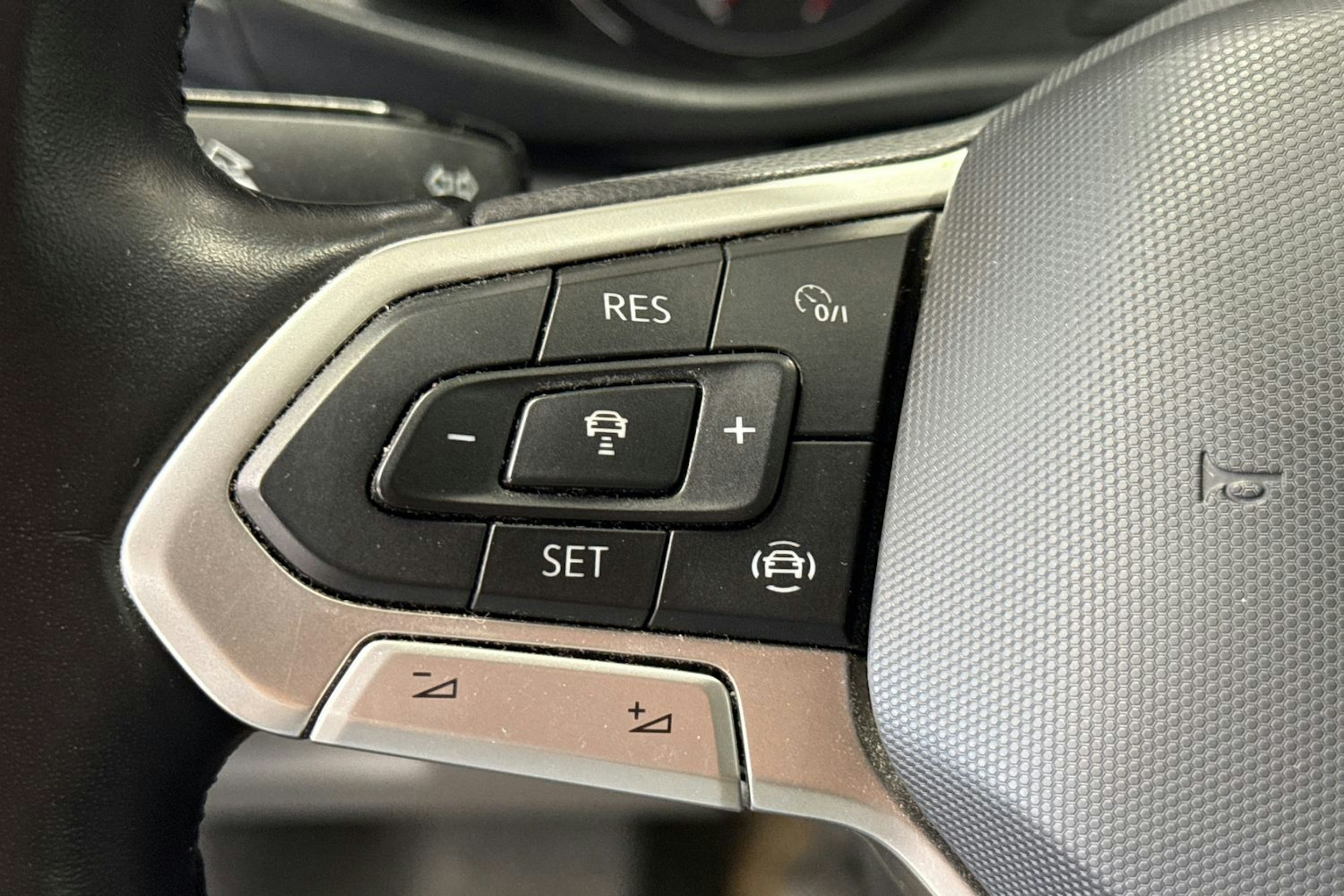Harmaa Volkswagen TRANSPORTER 2021 kuva 15.