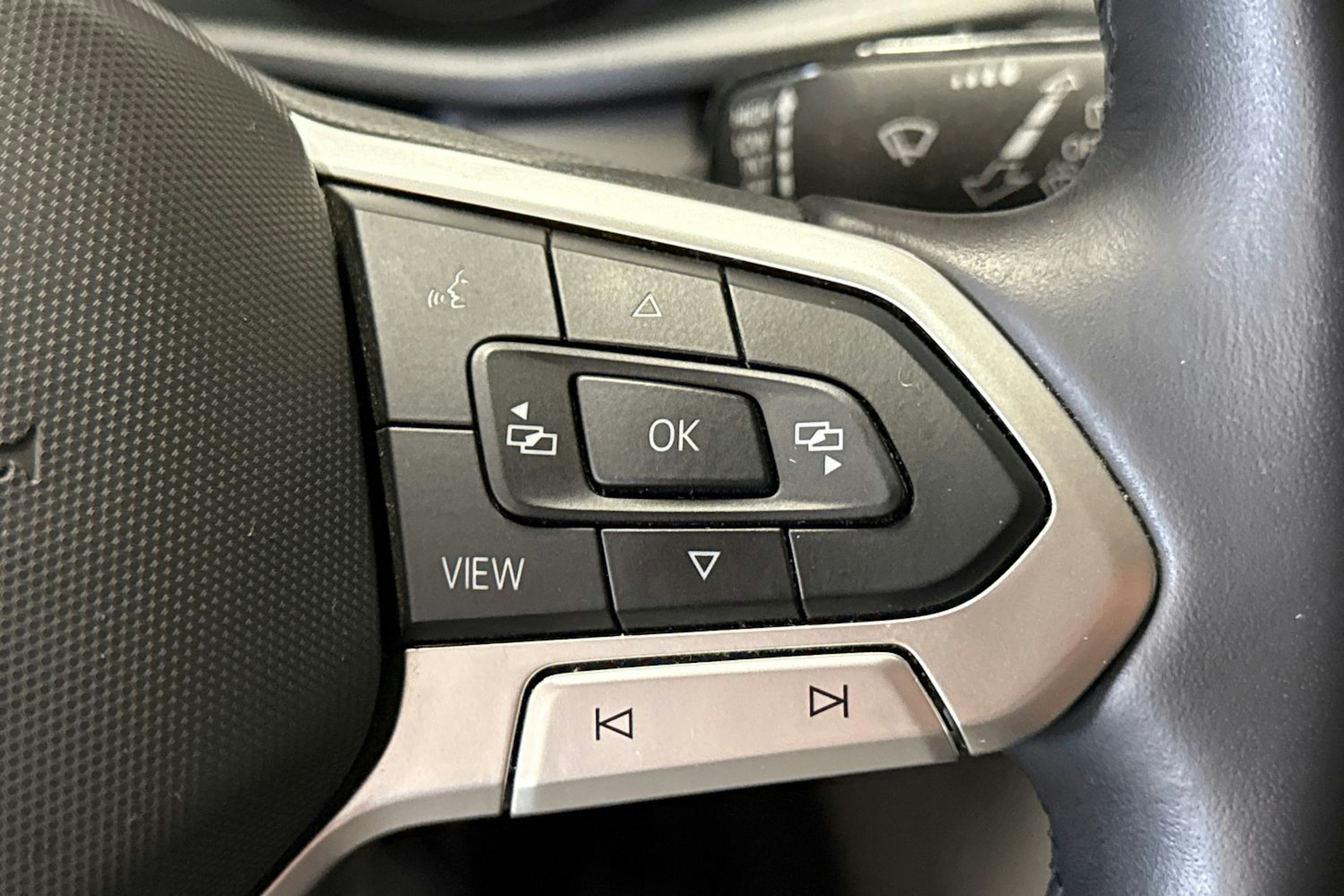 Harmaa Volkswagen TRANSPORTER 2021 kuva 16.