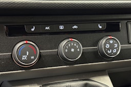 Harmaa Volkswagen TRANSPORTER 2021 kuva 18.