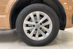 ruskea (beige) Volkswagen Transporter 2021 kuva 8.