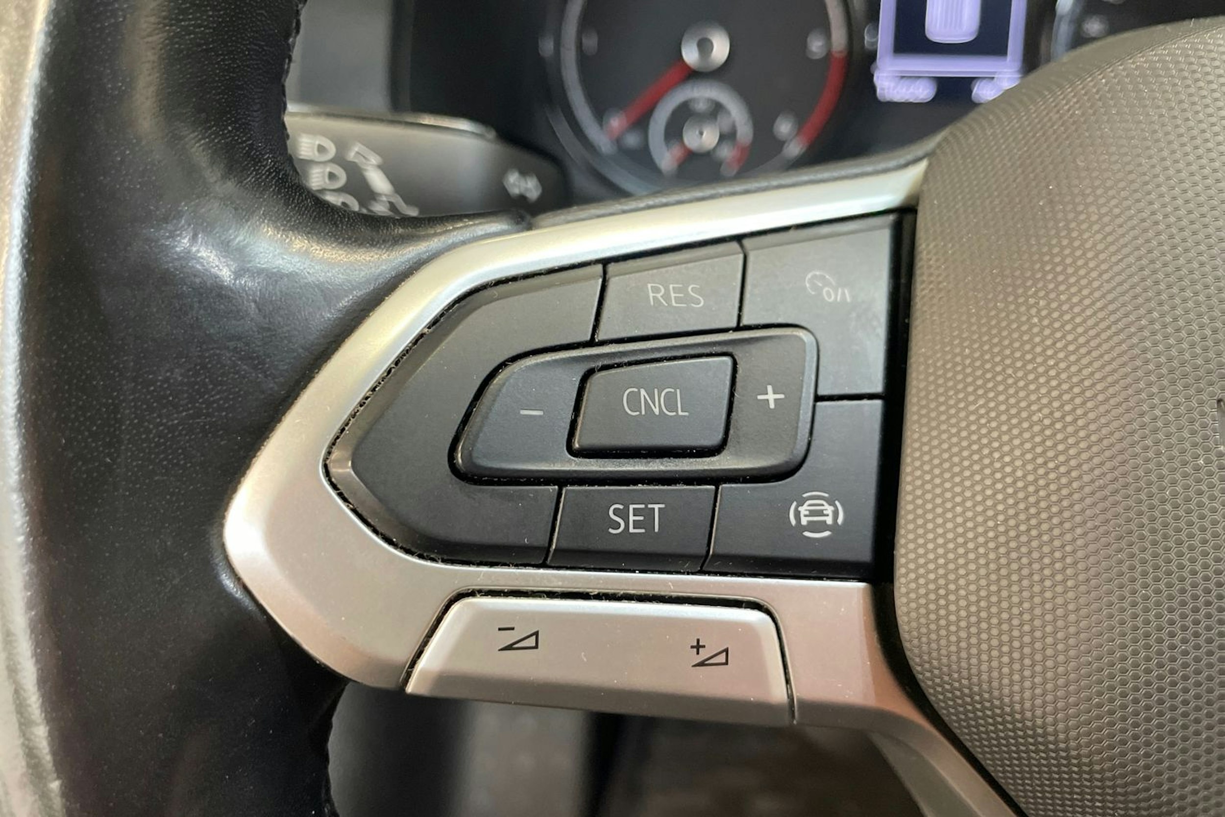 ruskea (beige) Volkswagen Transporter 2021 kuva 14.