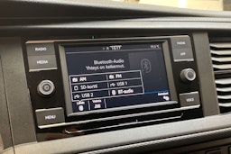 ruskea (beige) Volkswagen Transporter 2021 kuva 18.