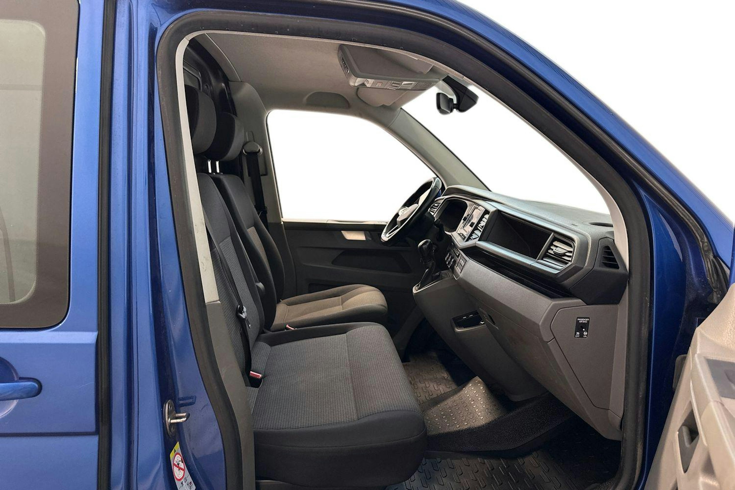 sininen Volkswagen Transporter 2021 kuva 12.