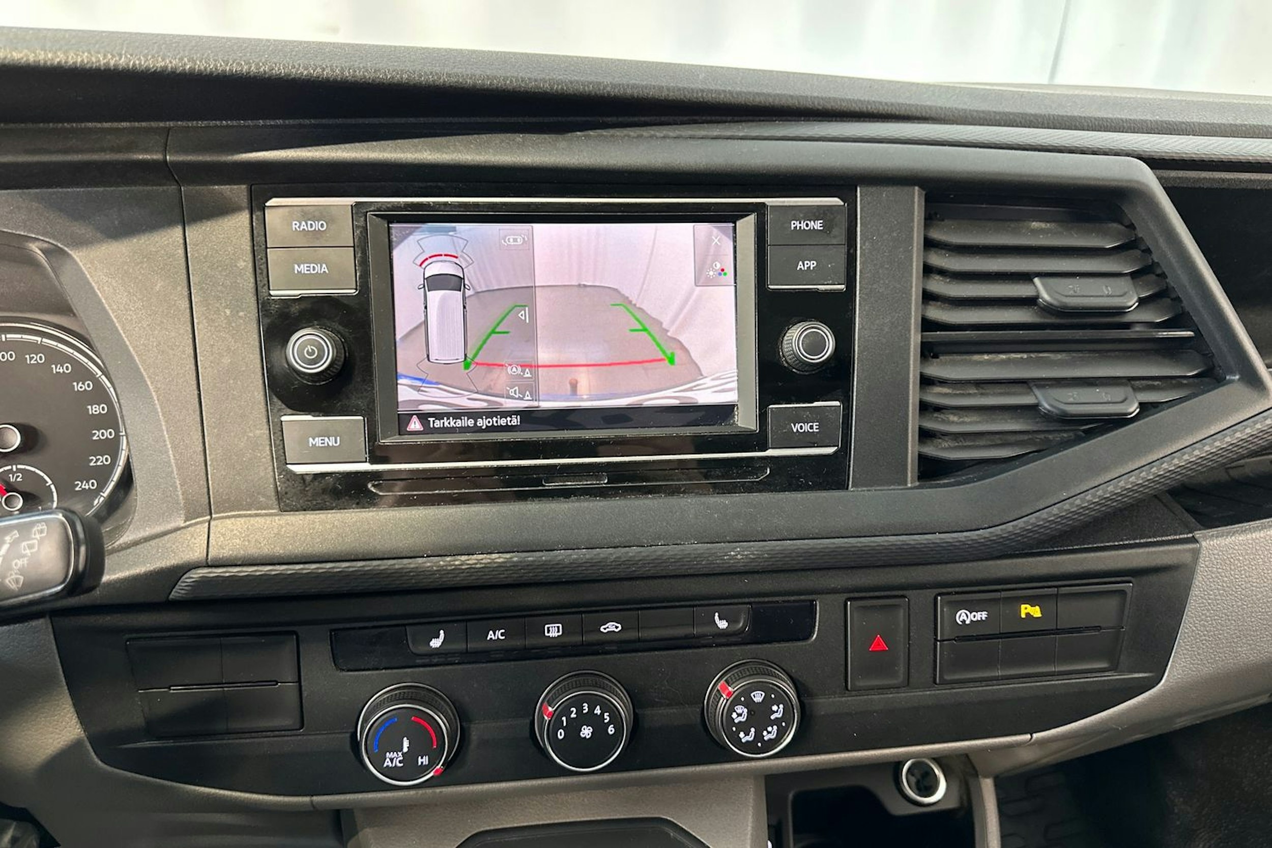 sininen Volkswagen Transporter 2021 kuva 15.