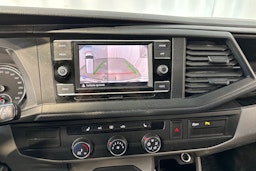 sininen Volkswagen Transporter 2021 kuva 15.