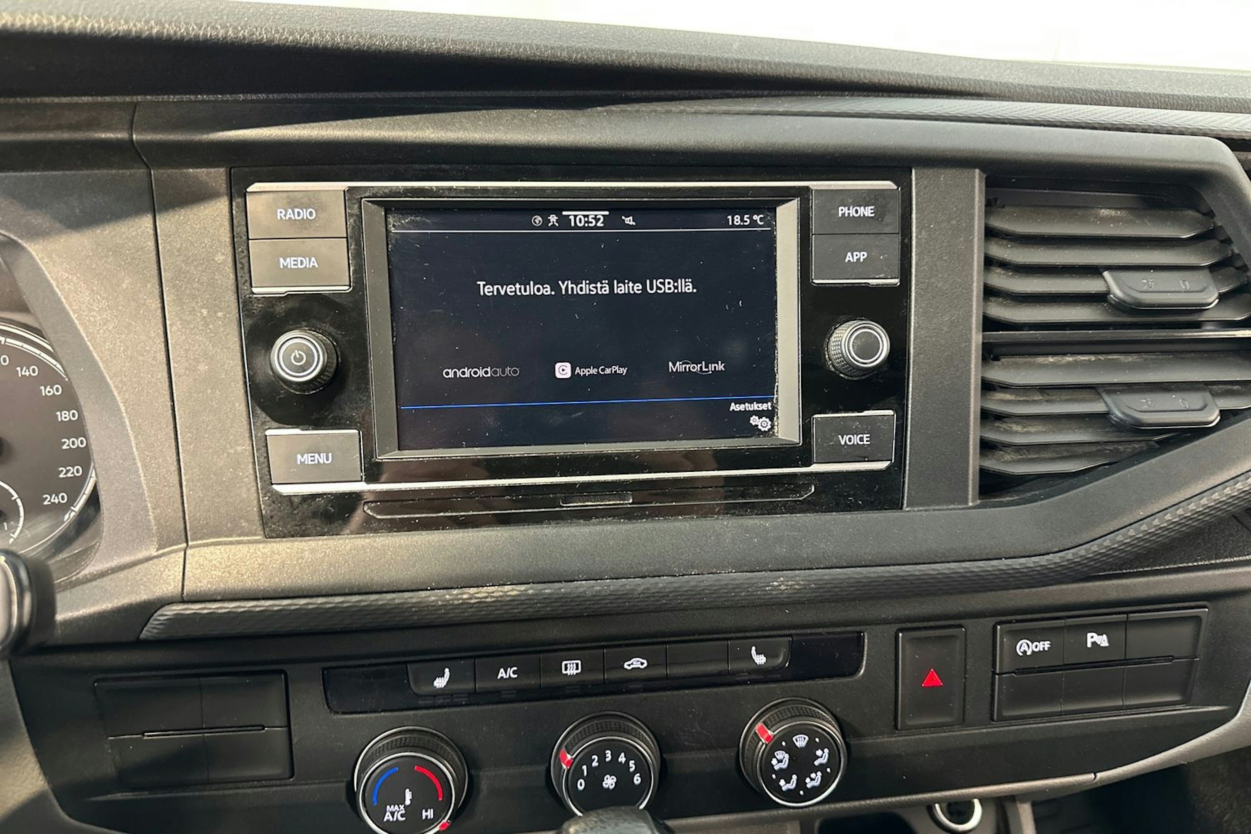 sininen Volkswagen Transporter 2021 kuva 16.