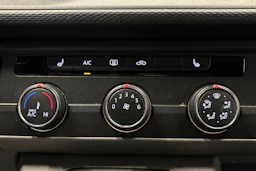 valkoinen Volkswagen Transporter 2021 kuva 23.