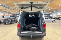 valkoinen Volkswagen Transporter 2021 kuva 26.