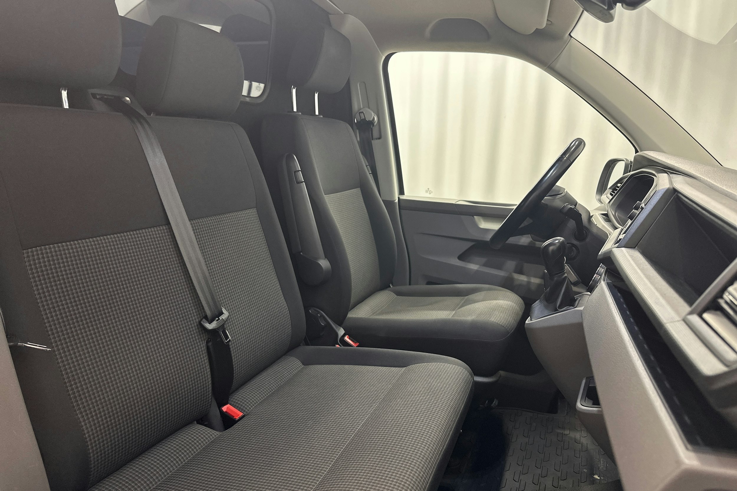 hopea Volkswagen Transporter 2021 kuva 10.