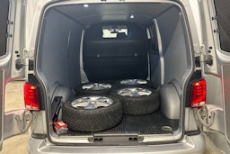 hopea Volkswagen Transporter 2021 kuva 11.