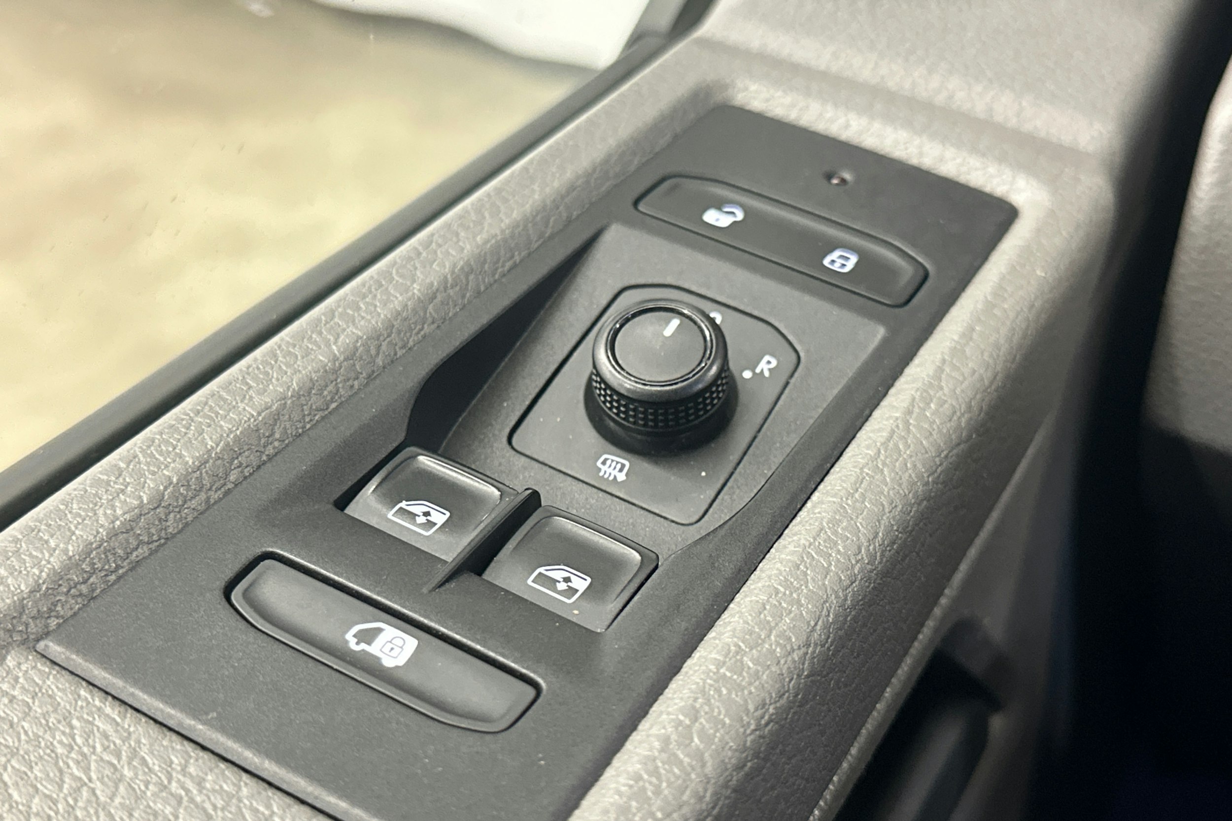 hopea Volkswagen Transporter 2021 kuva 14.