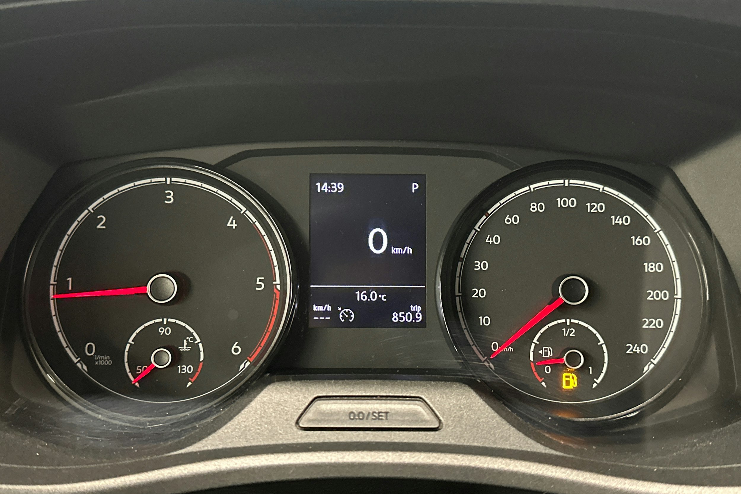hopea Volkswagen Transporter 2021 kuva 19.