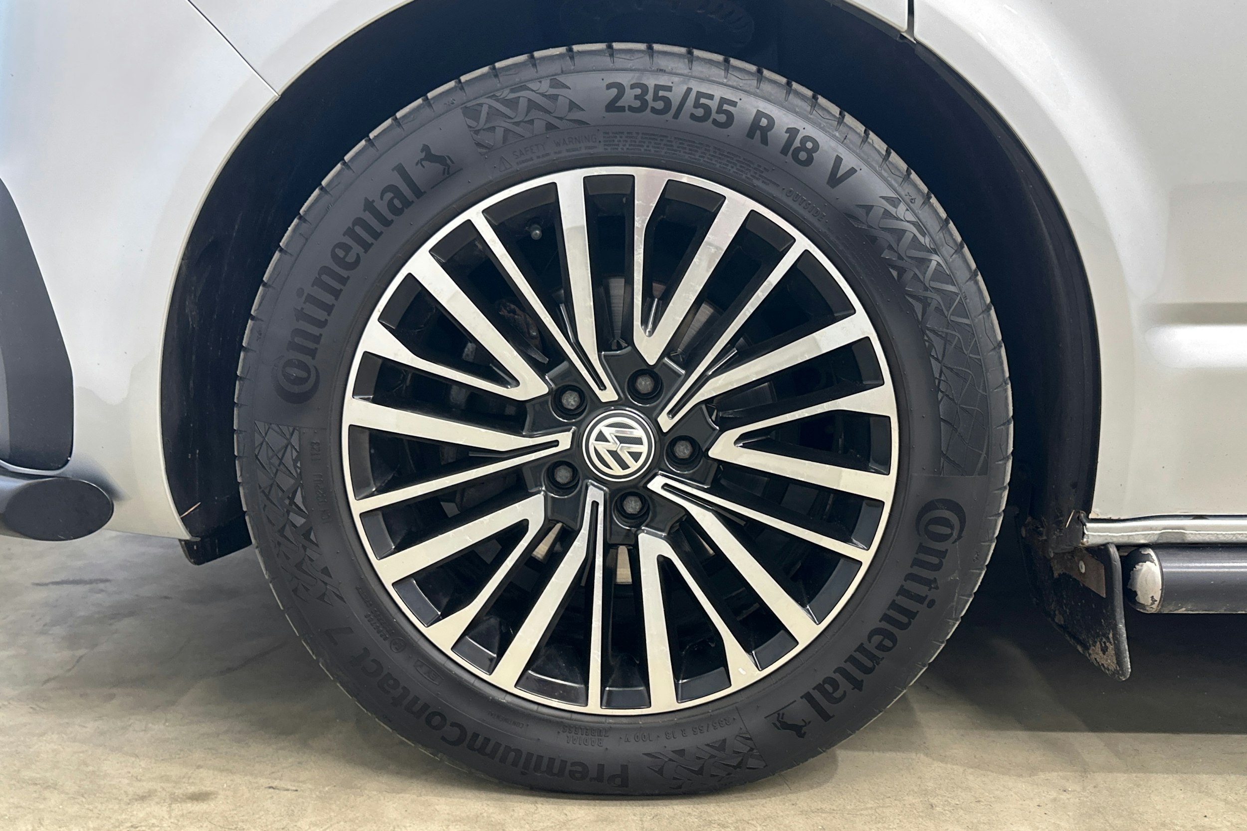 hopea Volkswagen Transporter 2021 kuva 27.