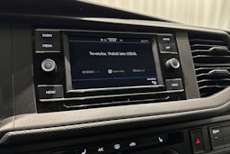 valkoinen Volkswagen Transporter 2021 kuva 18.