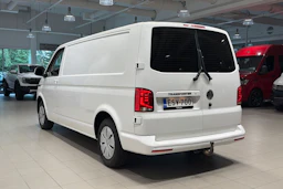Valkoinen Volkswagen TRANSPORTER 2021 kuva 24.