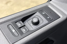met. musta Volkswagen Transporter 2021 kuva 13.
