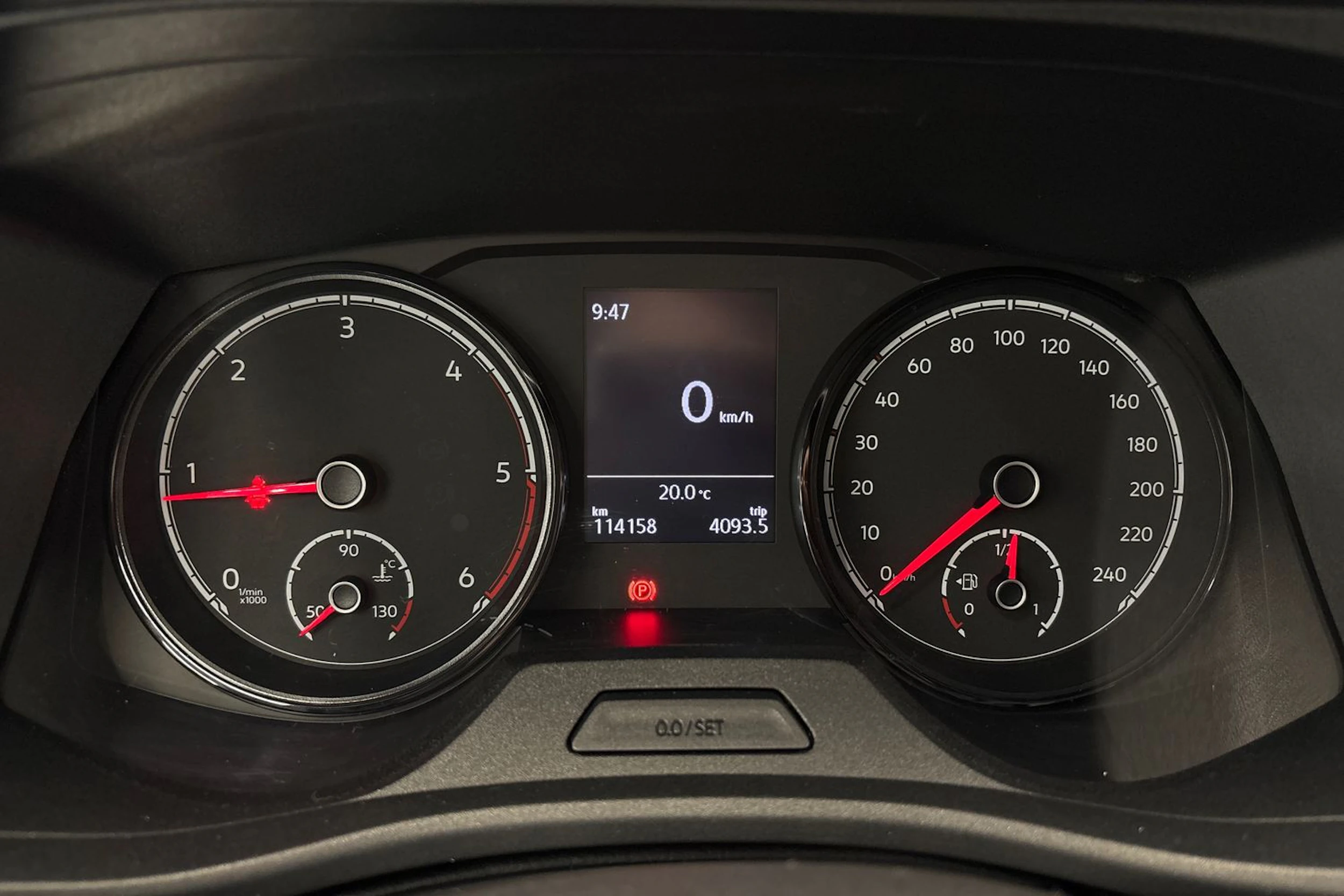 valkoinen Volkswagen Transporter 2021 kuva 10.