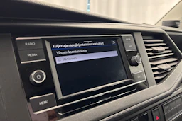 valkoinen Volkswagen Transporter 2021 kuva 14.