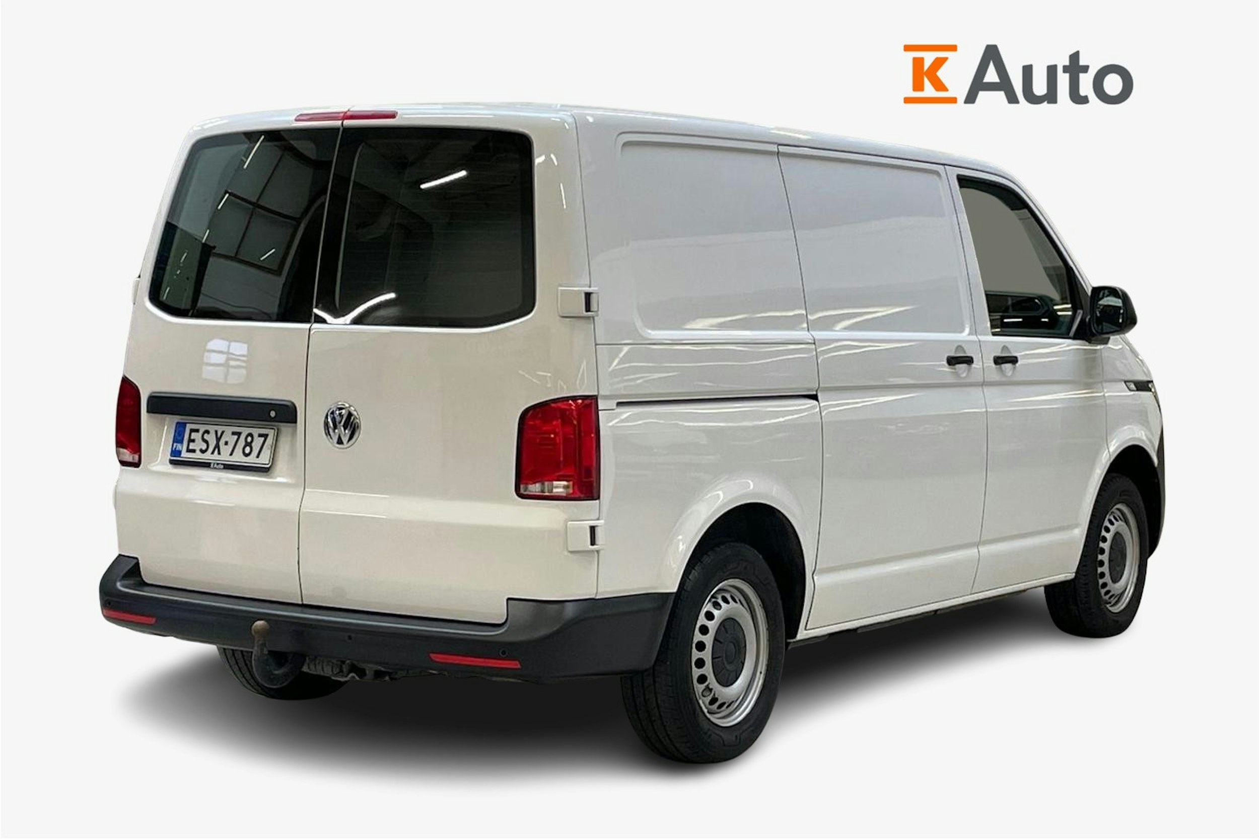valkoinen Volkswagen Transporter 2021 kuva 2.