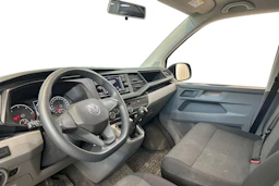 valkoinen Volkswagen Transporter 2021 kuva 3.