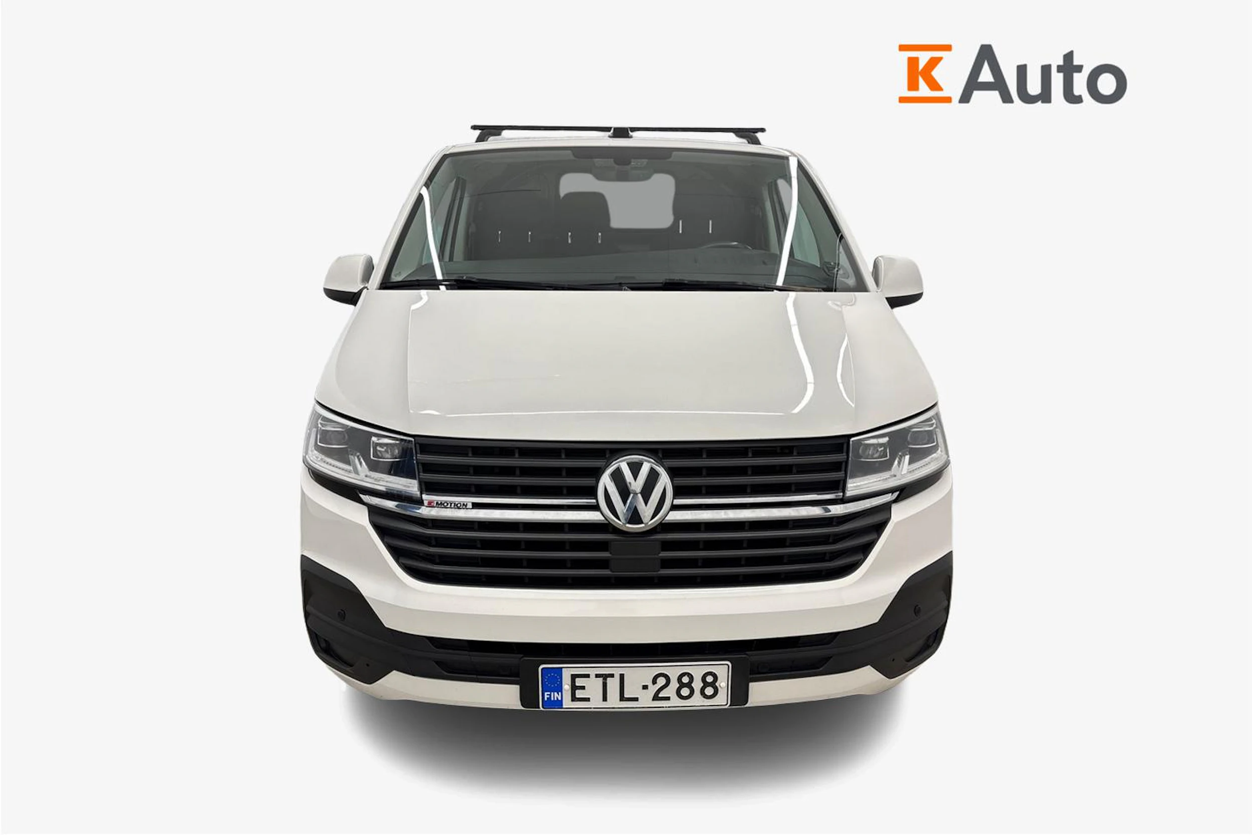 valkoinen Volkswagen Transporter 2021 kuva 5.