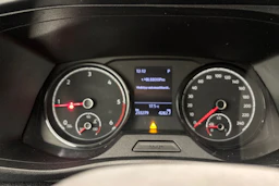 valkoinen Volkswagen Transporter 2021 kuva 13.