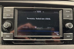 valkoinen Volkswagen Transporter 2021 kuva 17.