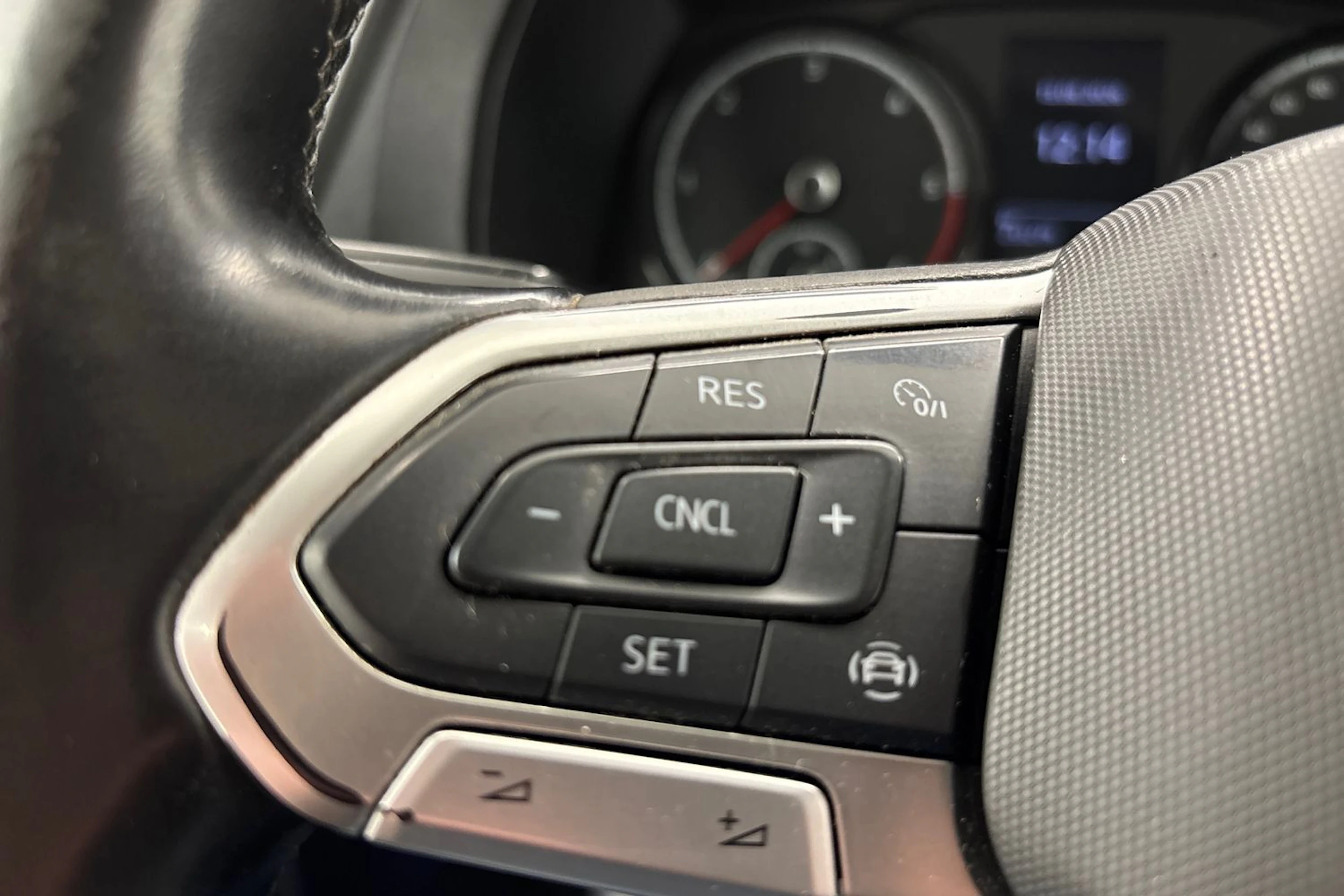 valkoinen Volkswagen Transporter 2021 kuva 19.