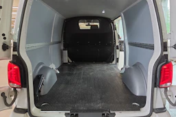 Valkoinen Volkswagen TRANSPORTER 2021 kuva 19.