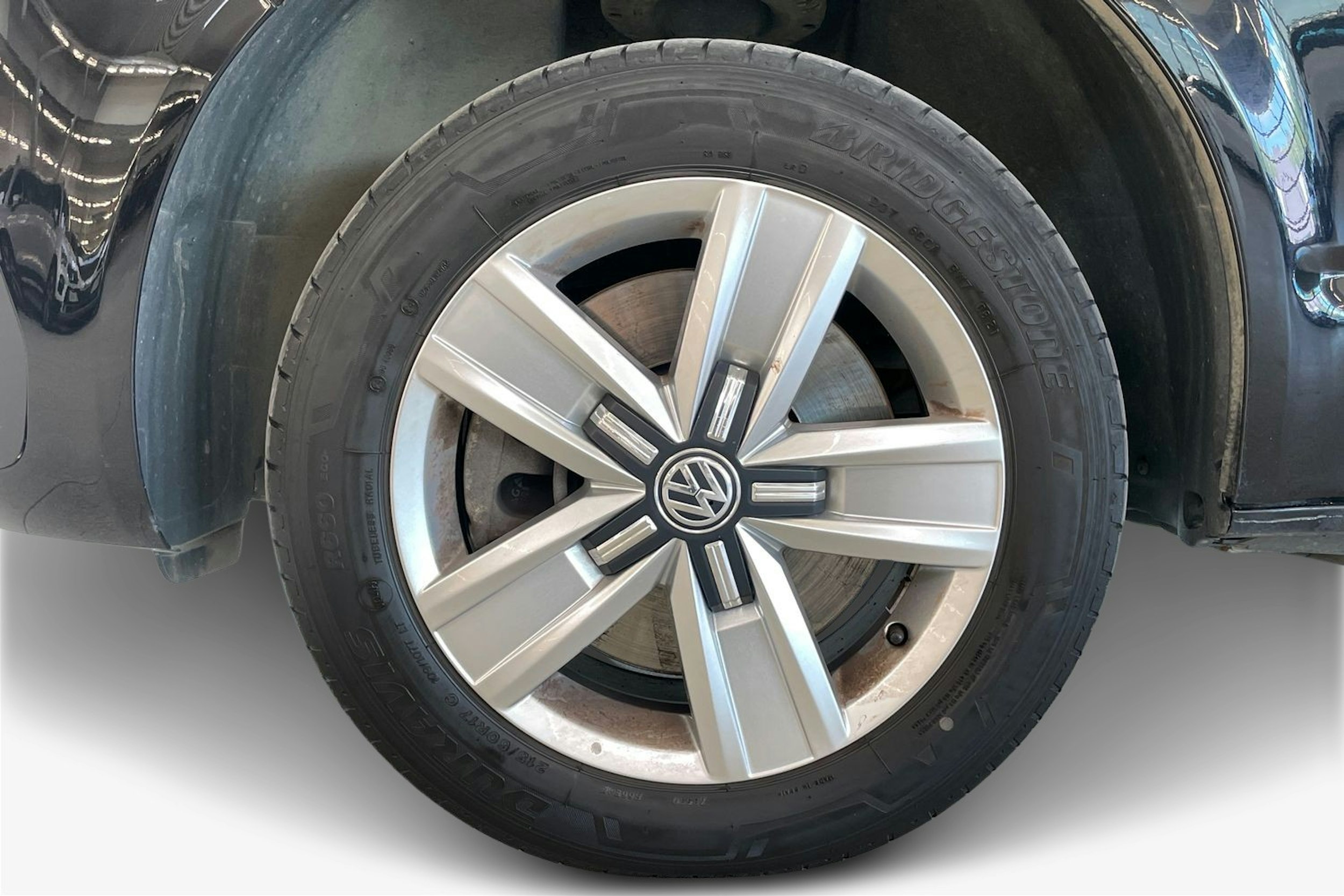 Musta Volkswagen TRANSPORTER 2021 kuva 11.