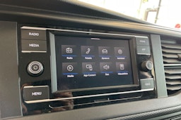Musta Volkswagen TRANSPORTER 2021 kuva 22.