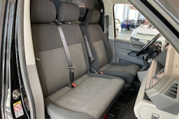 Musta Volkswagen TRANSPORTER 2021 kuva 24.
