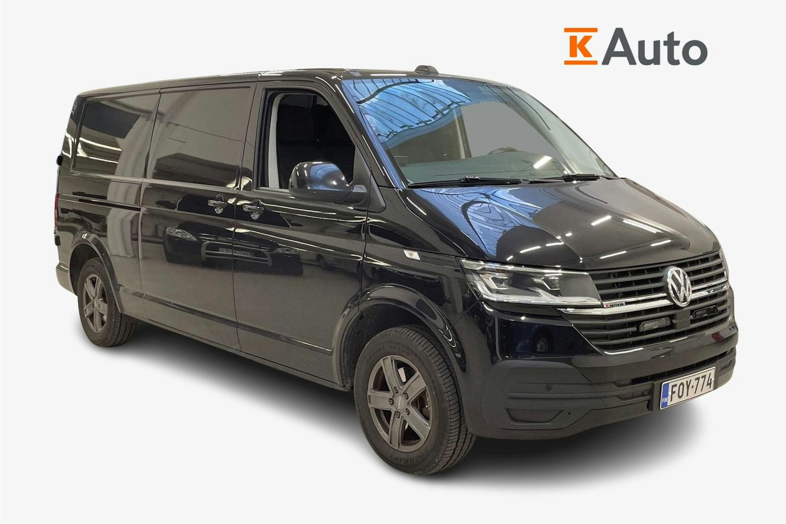 musta Volkswagen Transporter 2021 kuva 1.
