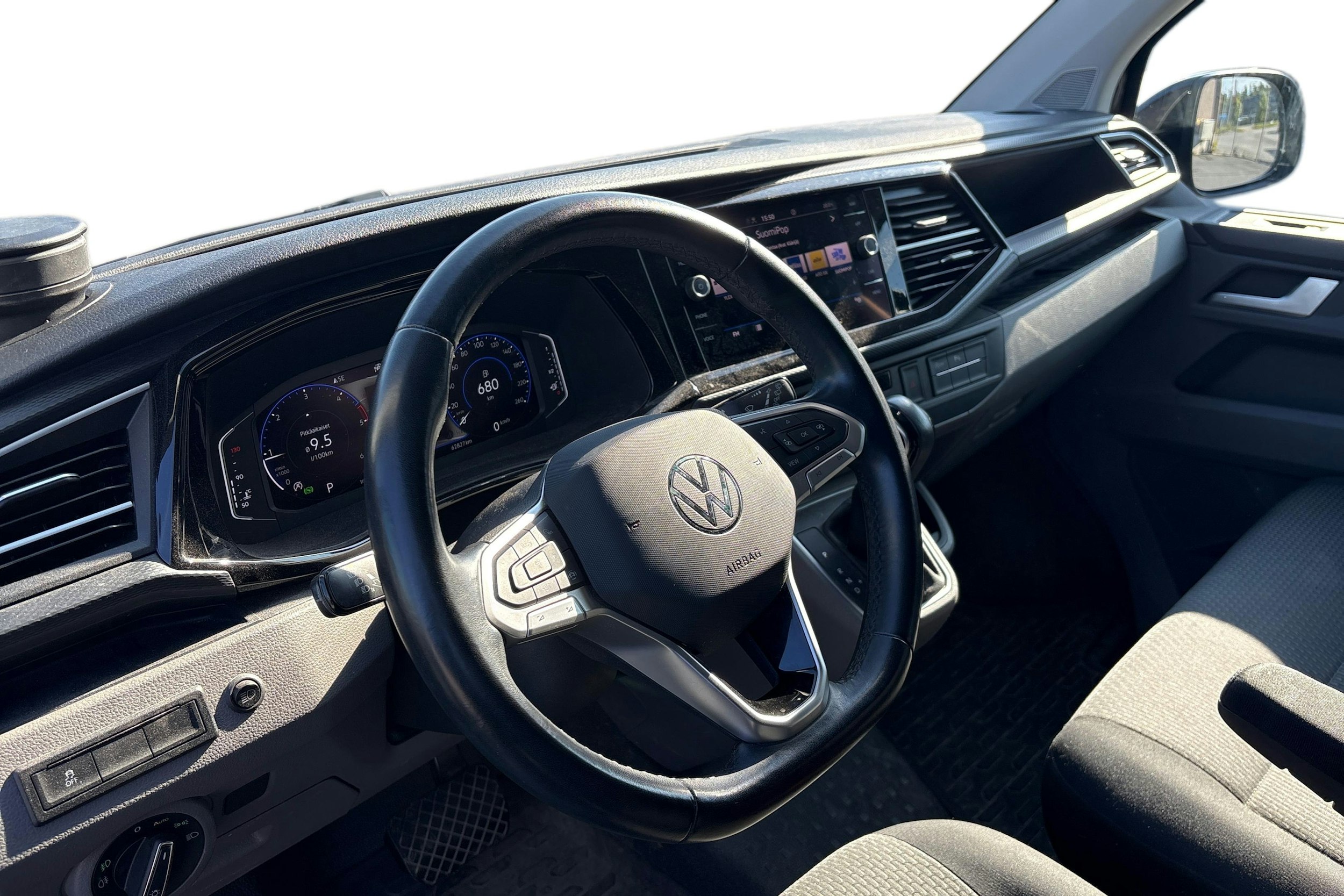 musta Volkswagen Transporter 2021 kuva 3.