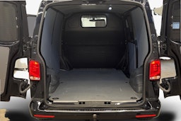 musta Volkswagen Transporter 2022 kuva 9.